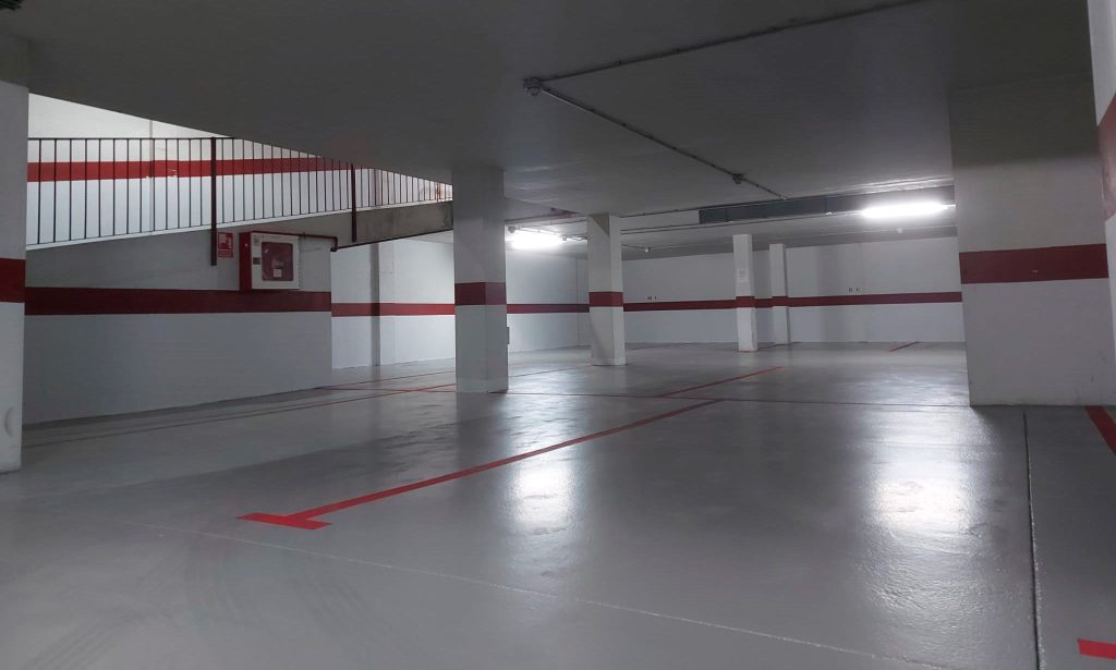 Razones por las que la pintura epoxi es una solución perfecta para parkings [Actualizado 2022]