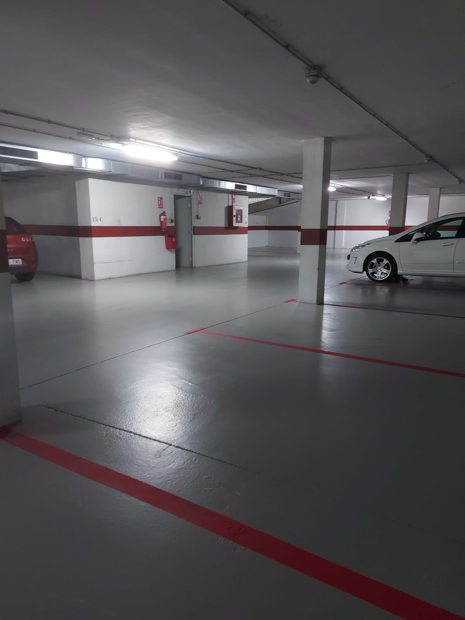 Pintura epoxi es una solución perfecta para parkings [Actualizado]