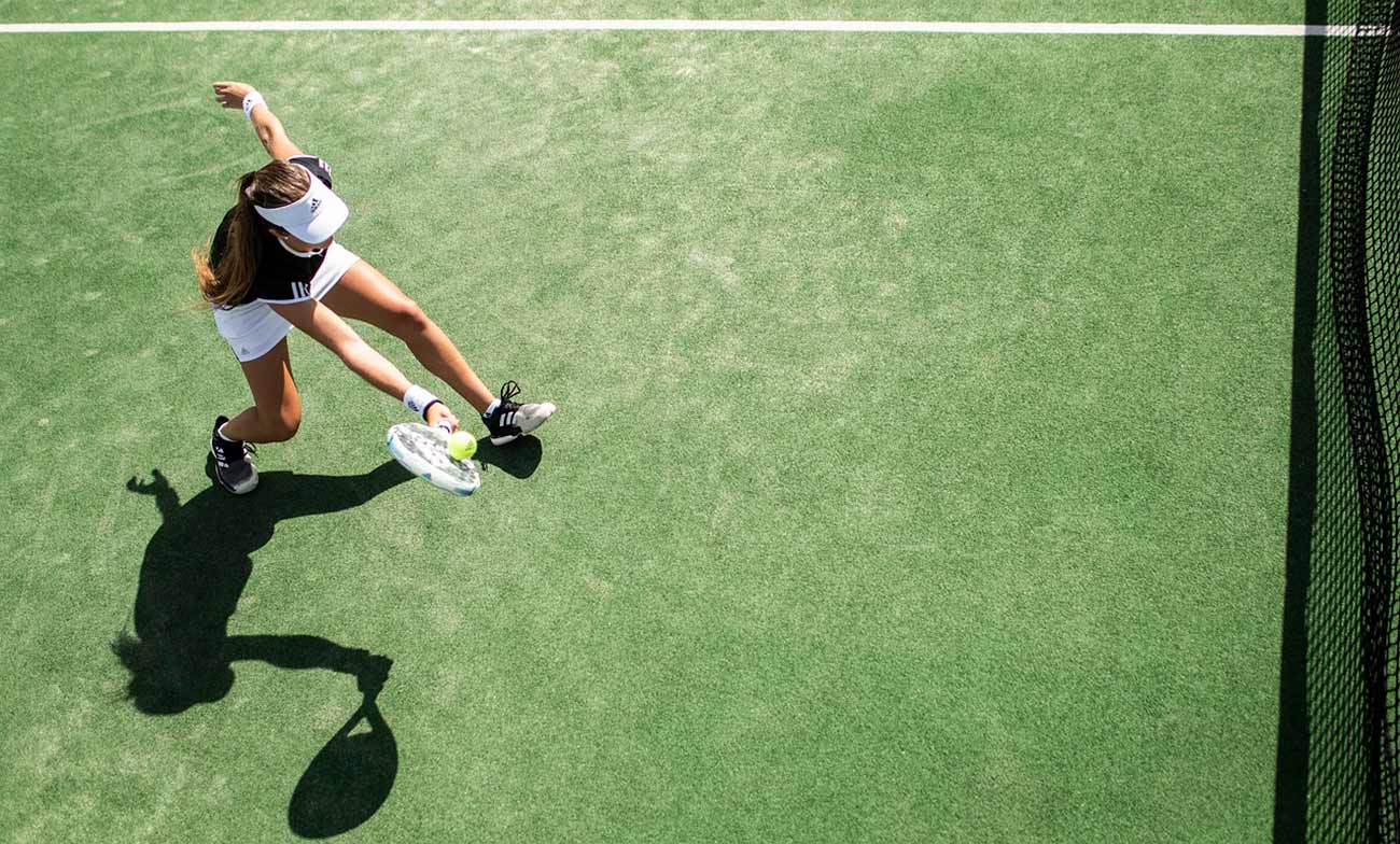 10 beneficios de jugar al tenis